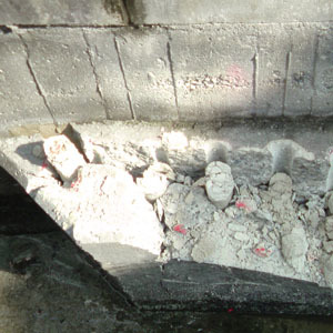 山根火薬 ブライスター破砕状況